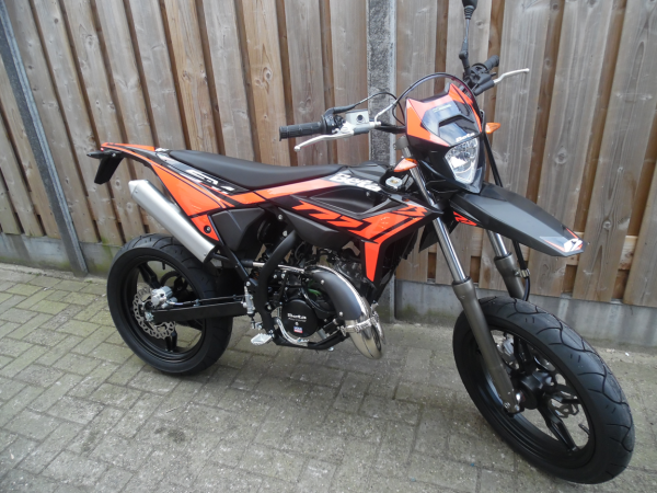 Beta RR50 Motard Euro 5+ 2T Wit/Rood - Image 2