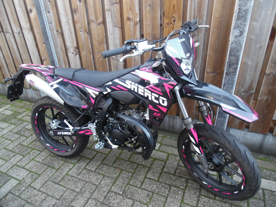 Sherco SM-R Custom Cyber Pink Euro 5+ 2T Zwart/Roze 4-2025